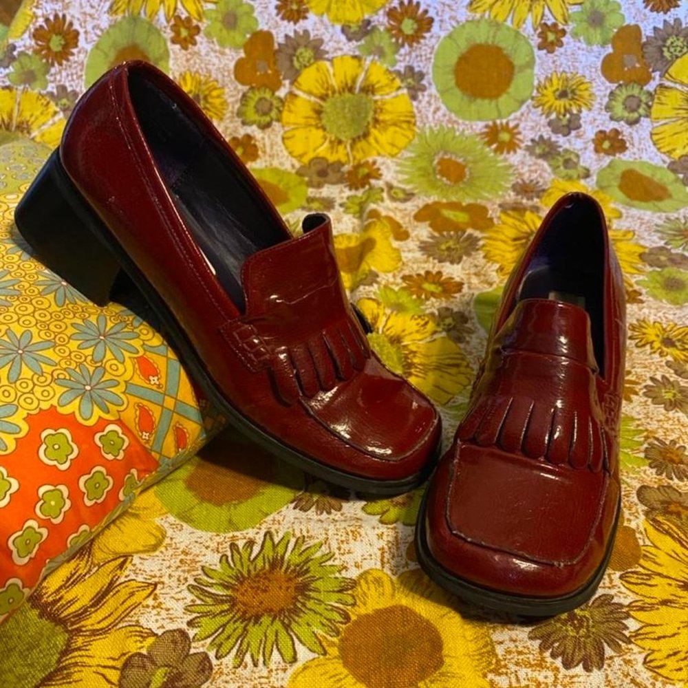 SOLD Vintage 90s Chunky Loafers in Patent-leather-style Red by American Eagle - Picture 1 of 3